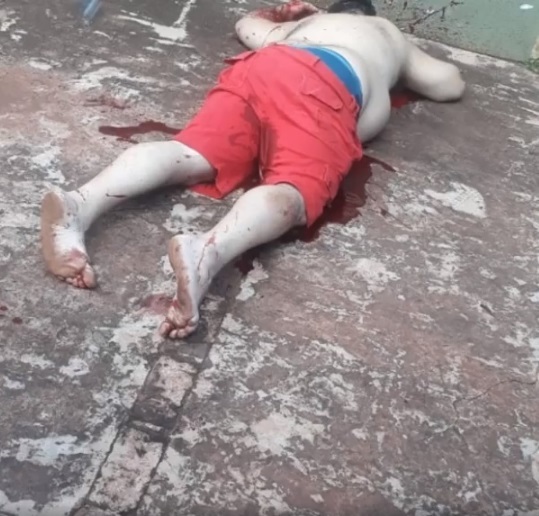 Fat daddy killed after money selfie