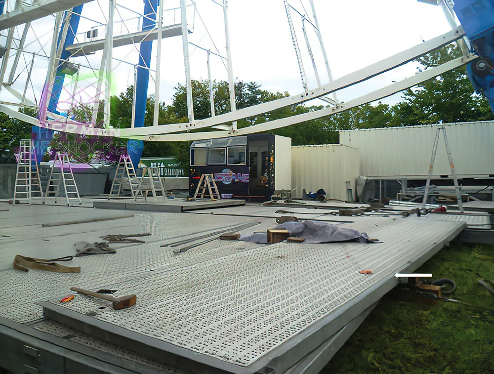 Head Split Open After Fall From Ferris Wheel