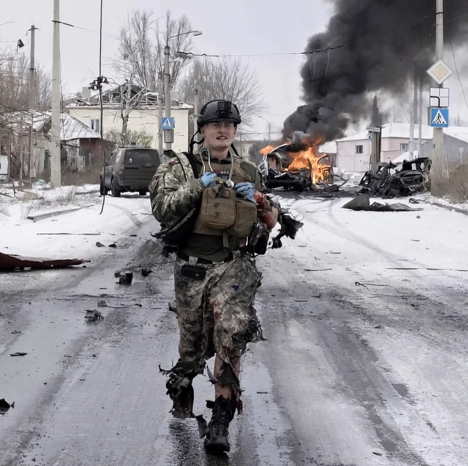 Foreign soldier fighting alongside UA hit by Russian bomb shrapnel