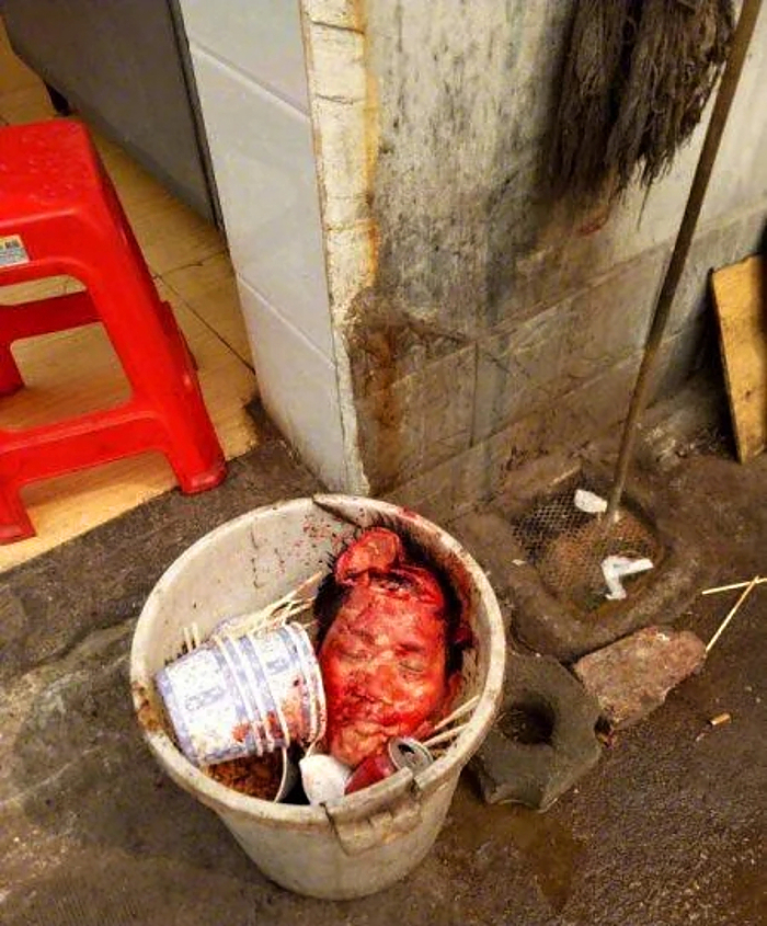 Restaurant owner beheaded over price of dumplings in Wuhan