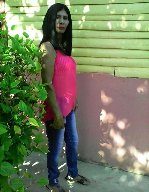 Man murders wife with machete, before hanging himself