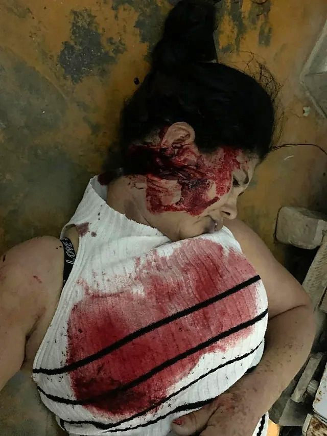 Man murders wife with machete, before hanging himself