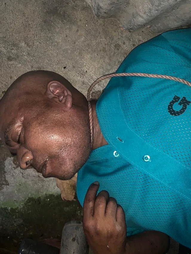 Man murders wife with machete, before hanging himself