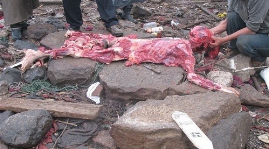 Tibetan Funeral Service Prepares Lunch for Vultures
