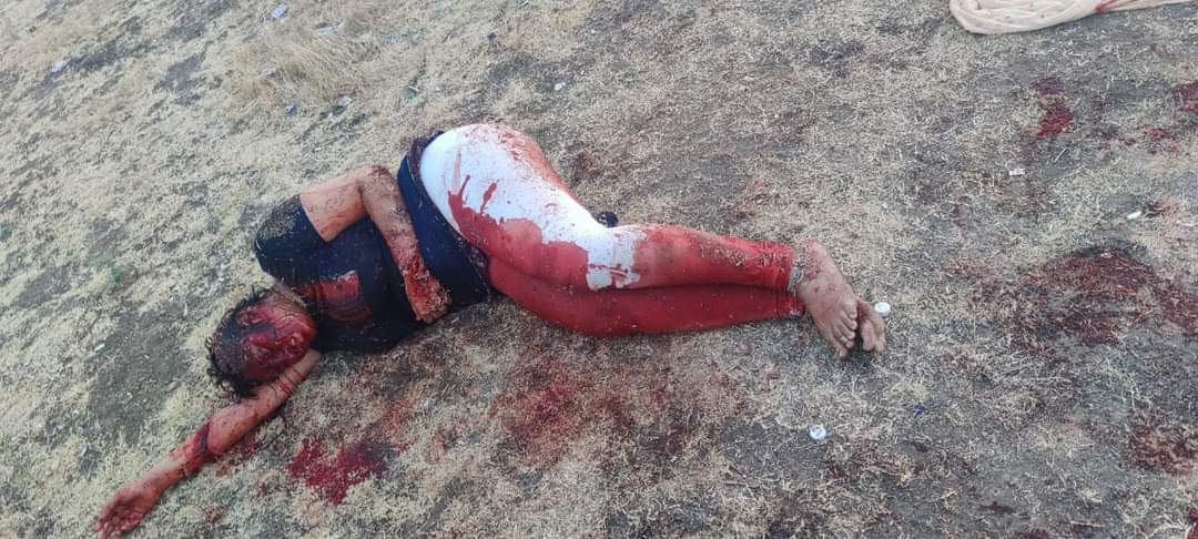 INDIA: BEAUTIFUL WOMAN STABBED BY HUSBAND.