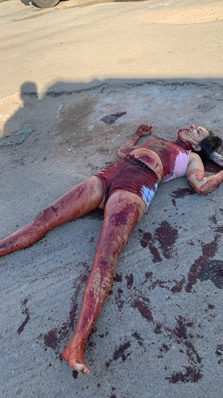 Girl killed by boyfriend.