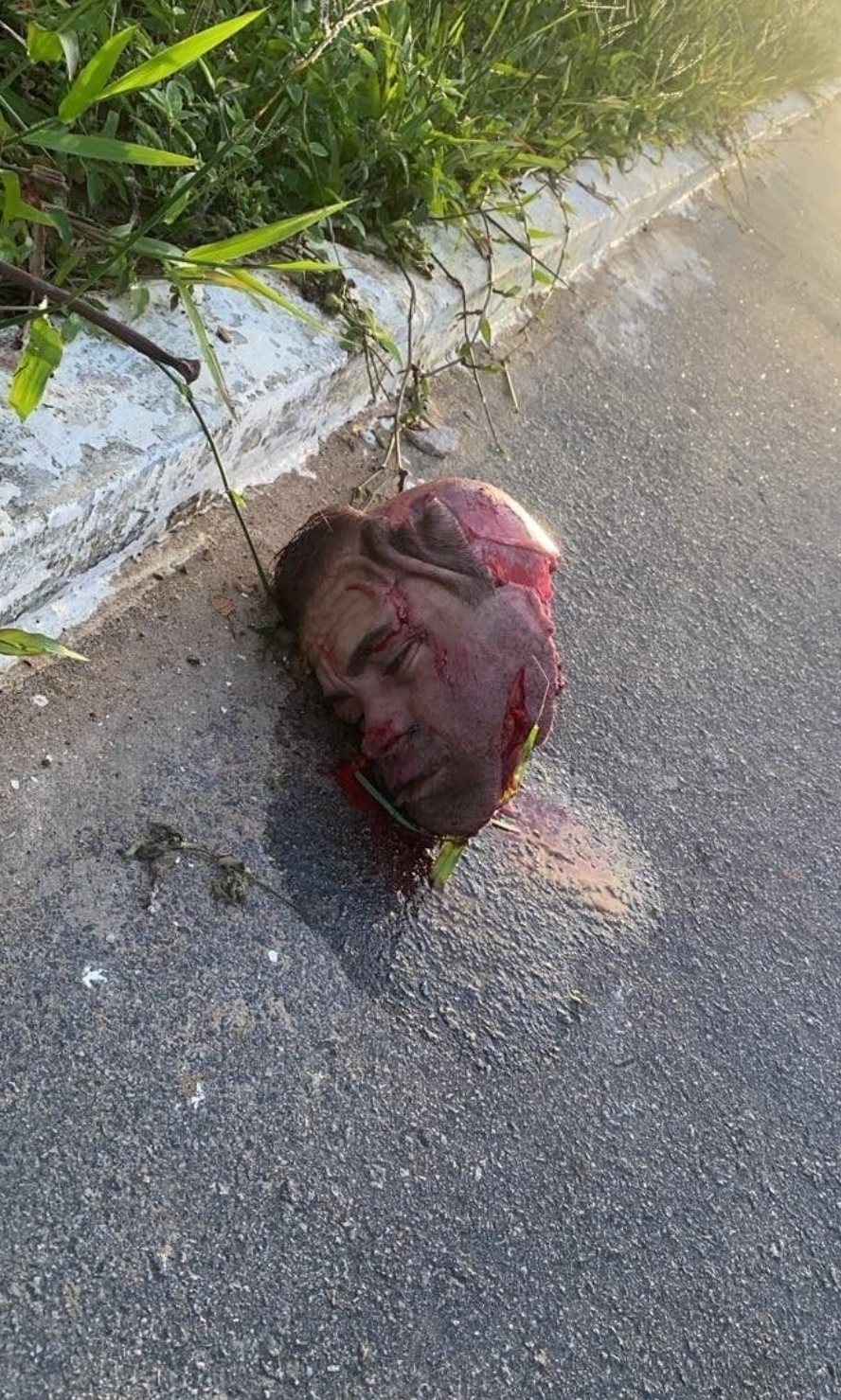 Drunk Dude Driving Motorcycle Gets Decapitated In Accident