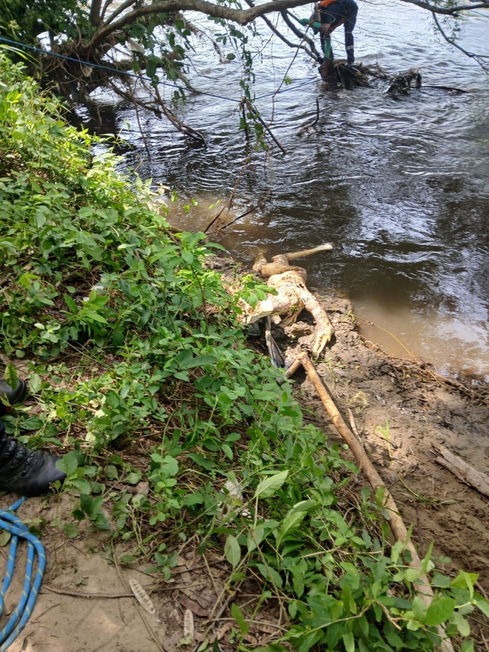 25-Year-Old Man Gets Found Killed On Right Side Of River (More Photos)