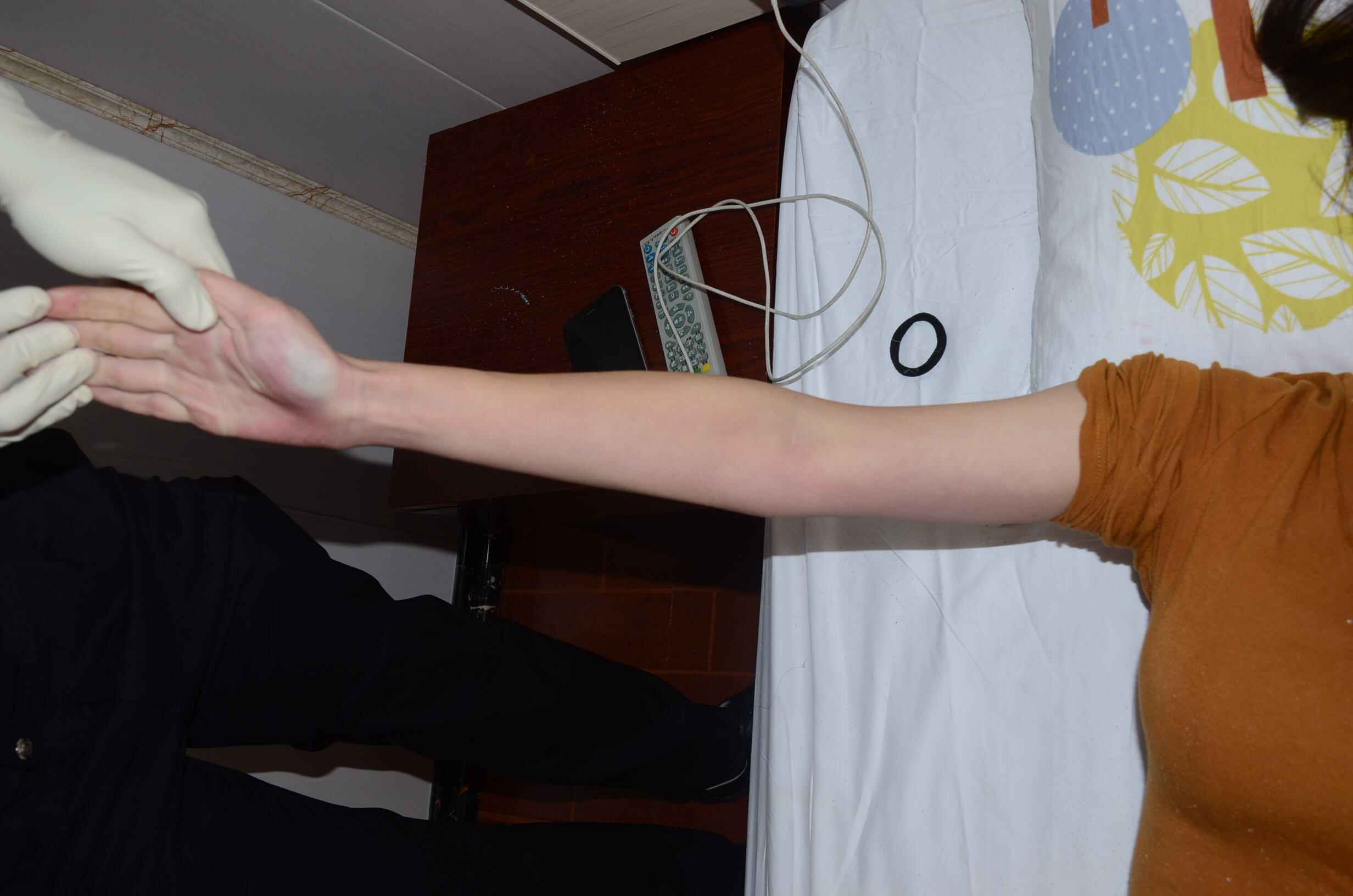 Beautiful Chinese Woman's Poison Suicide