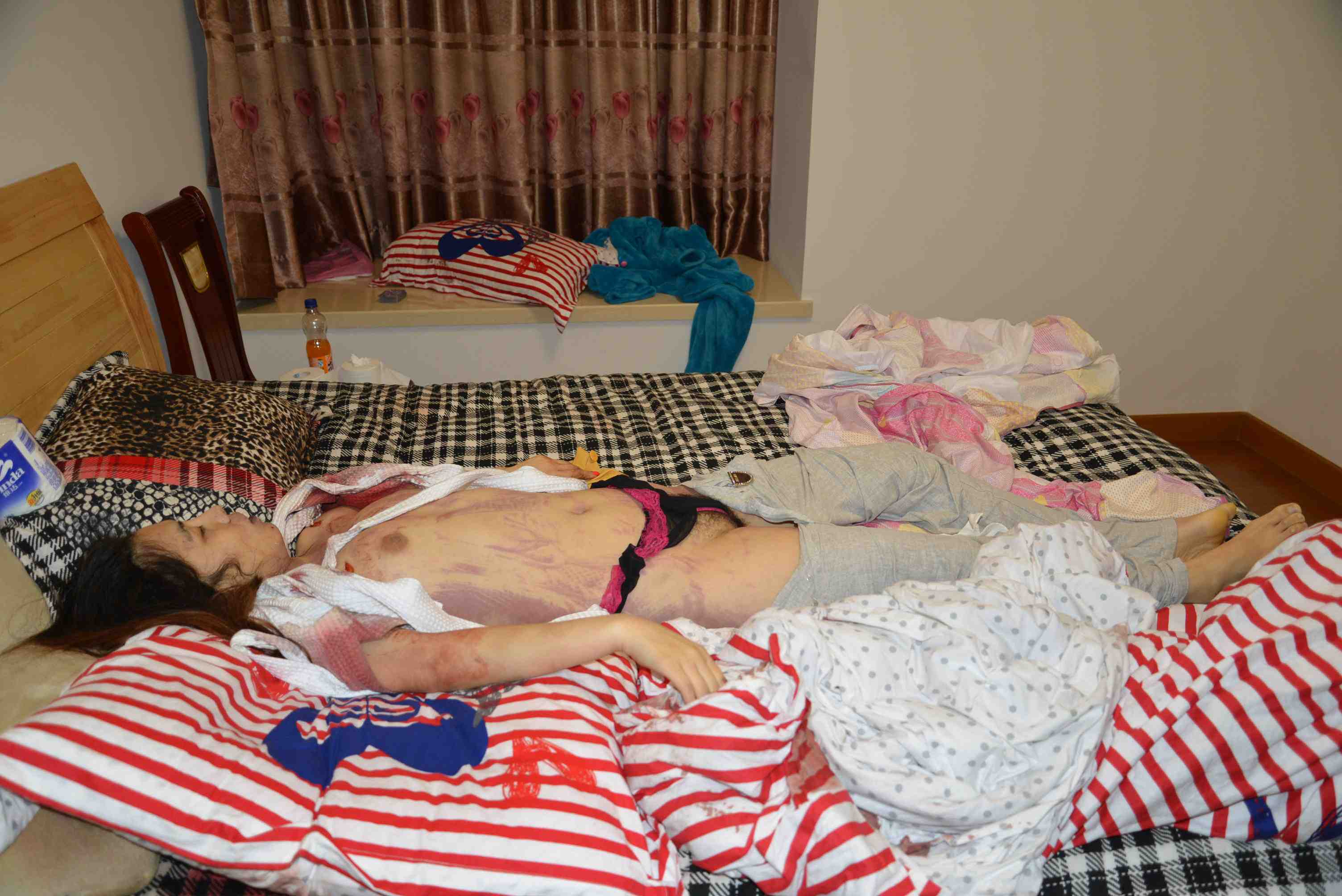 Stabbed Chinese Woman...BRUTAL!!