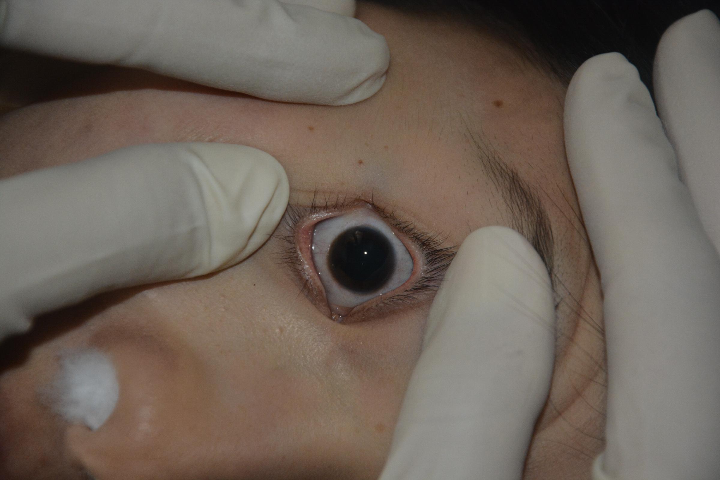 Pretty Chinese girl naked in morgue