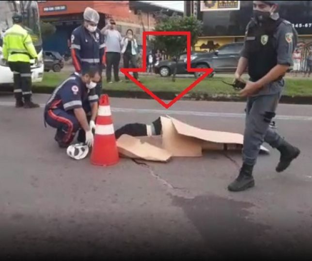 Brazil: biker dies after hitting wall.