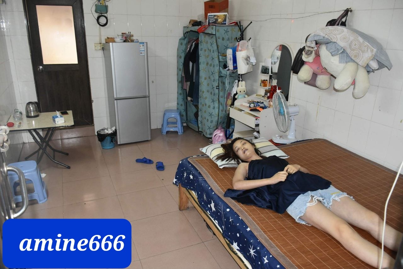 Chinese woman died in her bed due to gas leak.