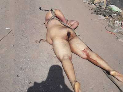 THEY TAKE IN MOVEMENT TO NAKED MALE, SEMI-MARKED AND / SEVERE FOOTPRIN