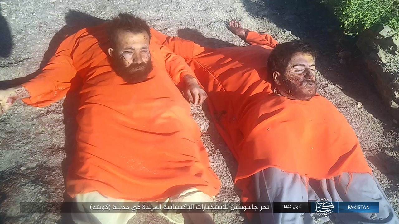Two spies of apostate Pakistani they are beheaded