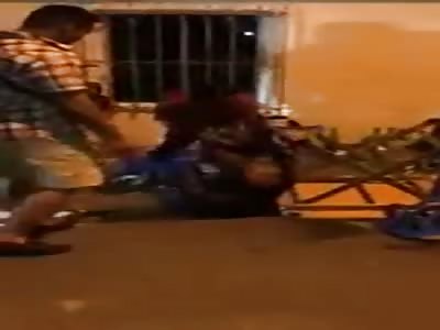 2 brave woman fighting