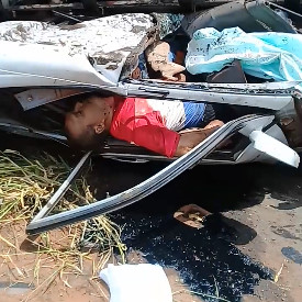 Bunch Of Friends Trapped Like Sardines In A Car