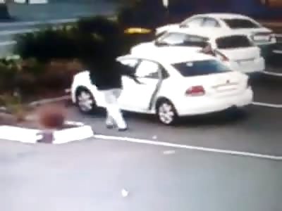 Clever thief or dumb woman ?