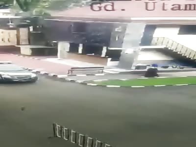 Female Terrorists Attack the Indonesian National Police HQ Jakarta.