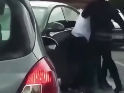 Fighting in traffic 