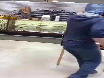 Argument with shoplifting women