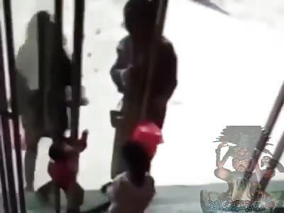 Little kid's head stuck in doors while playing died