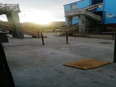 Crowd chasing, shooting and set alight a shooter 