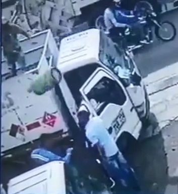 Gas Cylinder Thief Gets REKT LOL