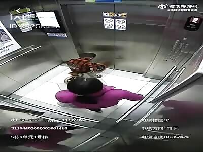 Kid Got His Hand Stuck In Elevator