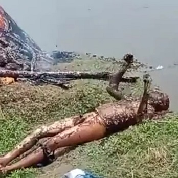 Man Jumped Into His Friend's Funeral Pyre