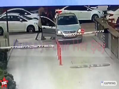 Turkey, Bursa: ex-wife attacked