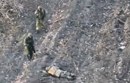 RU soldiers take prisoners and kill more than a dozen UA soldiers