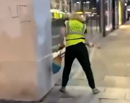 Skilled artisan adds viral cracked glass esthetic to HSBC Glasgow