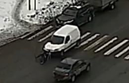 Car vs Man in Vologda