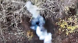 K-2 Battalion drops grenades on Russian infantry