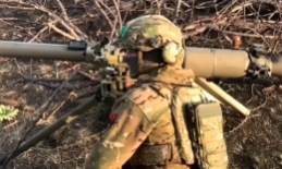 Drone footage of the UA 67th brigade firing an SPG-9 into a RU trench