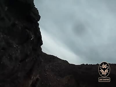  UA soldier showing them clearing out a Wagner trench position