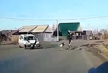 Accident in Mariinsk, two 14-year-old girls, serious injuries