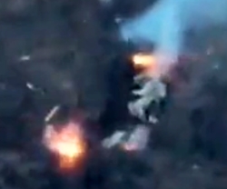 FPV thermobaric drone falls on two RU lying in a trench