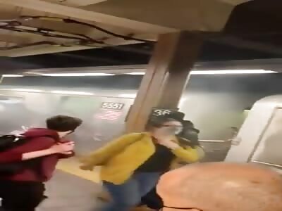 At Least 29 Shot or Hurt In Brooklyn Subway Shooting (Extended Version) 