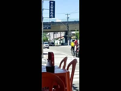 Man jumped off the bridge in Brazil