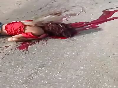 2 Girls Have Faceplant