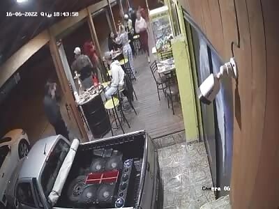 Man killed drinking beer with friends