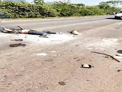 Hands in the air, victims of a terrible accident on the Brazilian road