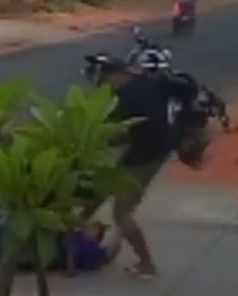 man cruelly beaten in brazilian robbery