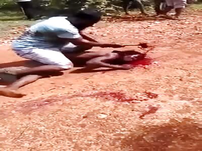 FUCKING BRUTAL ,Man cruelly killed with sledgehammers