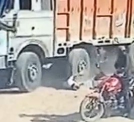 Old man crushed by huge cart