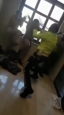 Turkish police give lessons to earthquake looters (Extended)