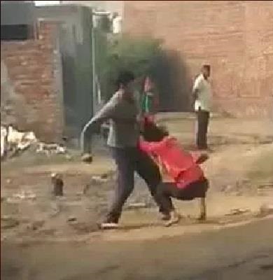 Two Sisters Beaten by a Scumbag in Hisar