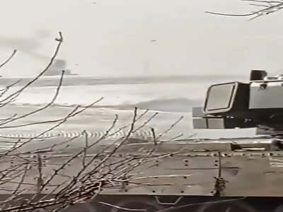 Russian soldiers on tall buildings were blown up by Ukrainian tanks.